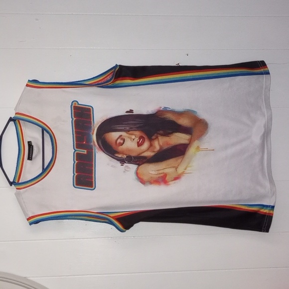 Rue21 Shirts Mens Officially Licensed Aaliyah Graphic Sleeveless
